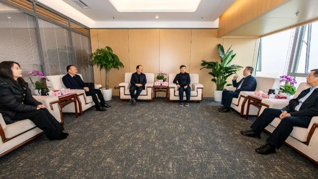 罗雷一行到PG国际走访慰问